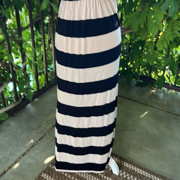 Felicity + Coco maxi dress - Picture 4 of 6